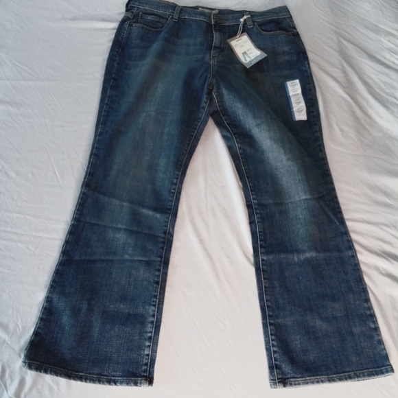 Levi's 515 Boot Cut Denim Blue Jeans Women's 16 Short Mid Rise Stretch NWT $44 - Picture 1 of 10